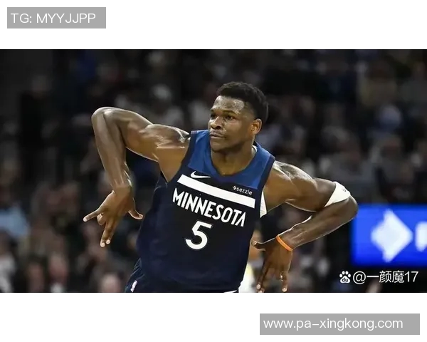 爱德华兹狂砍35分6板3助4断成最年轻三分先生展现超强投篮能力 爱德华兹狂砍35分6板3助4断成最年轻三分先生展现超强投篮能力